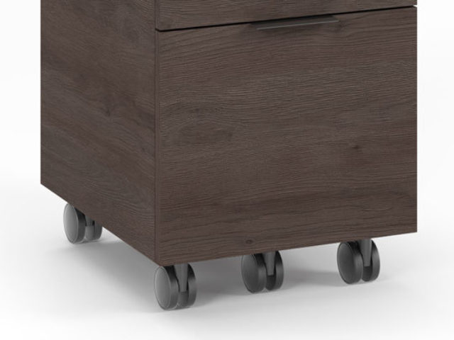 The 6907 pedestal rests on locking casters ensuring that it is only on the move when you want it to be.