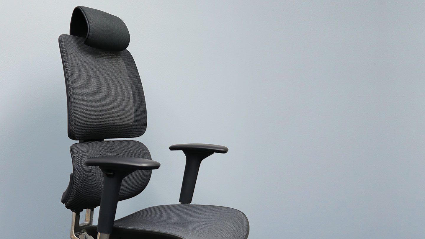Voca office gaming task chair 3501 BDI isolated front feature
